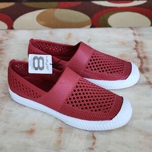 Layer 8 Ladies Slip on Shoe Lightweight Waterproof